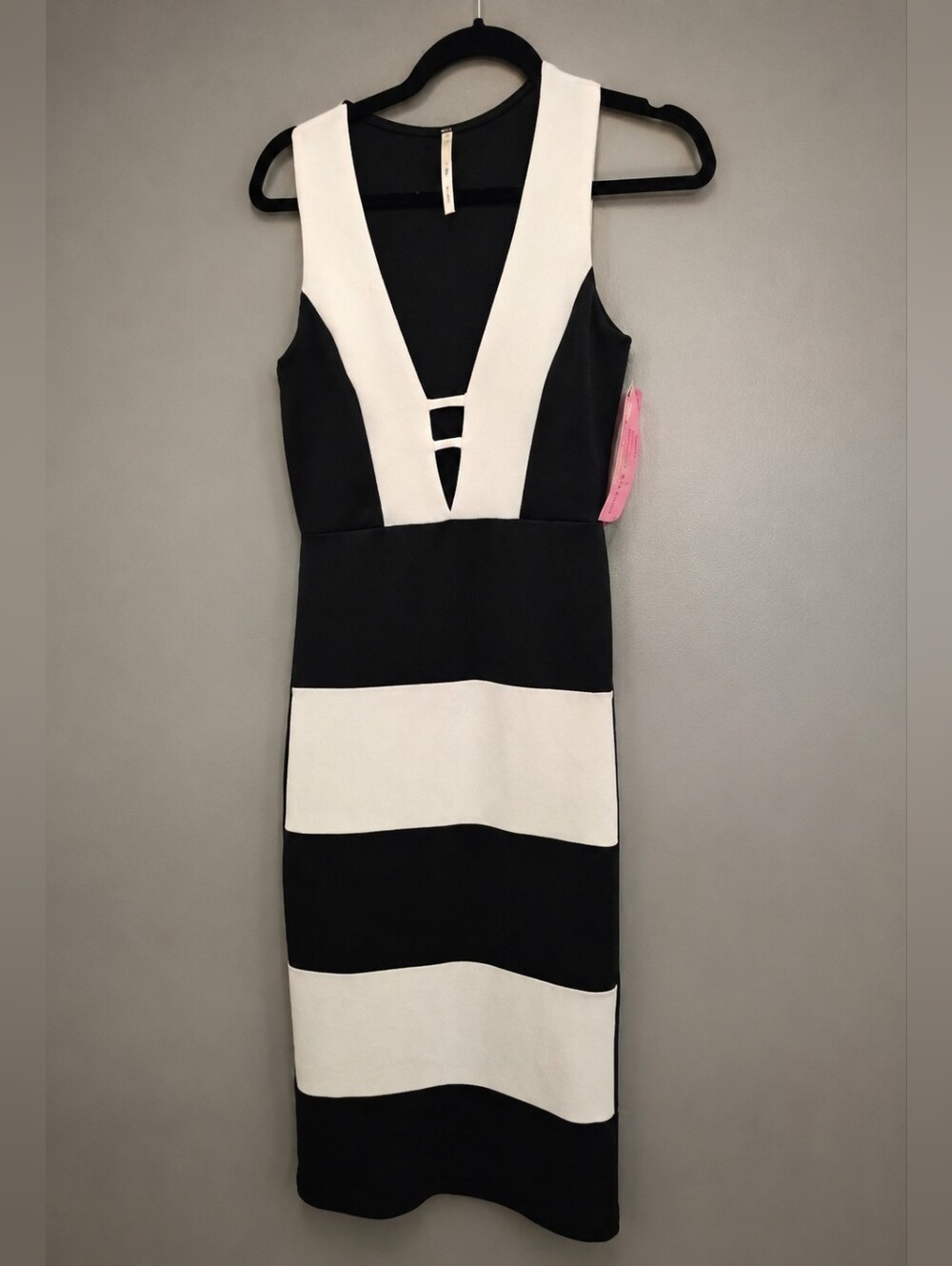 Dulce Carola Black & White Colorblock Dress – Medium (NWT)